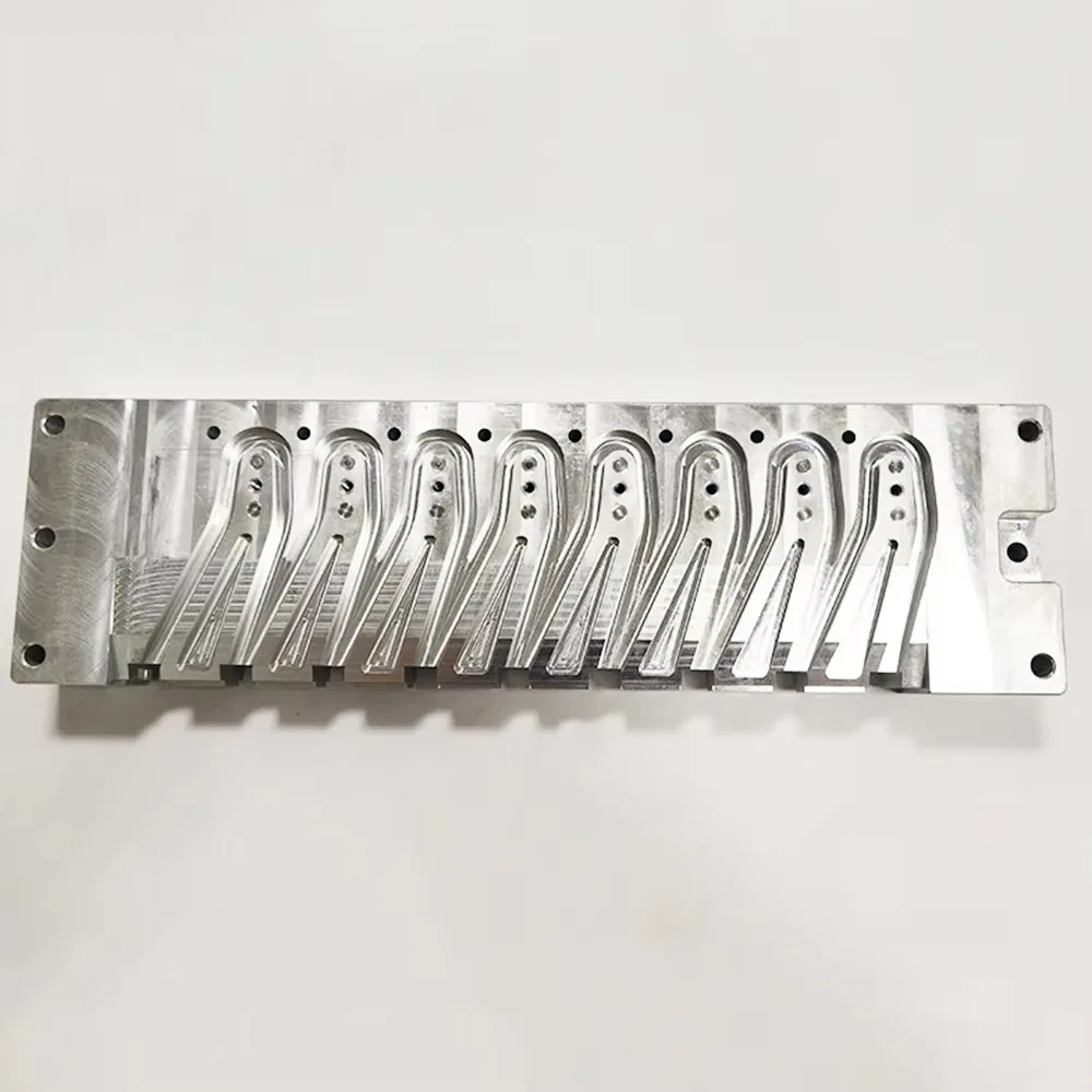 8腔高精密注塑模具型腔镶件